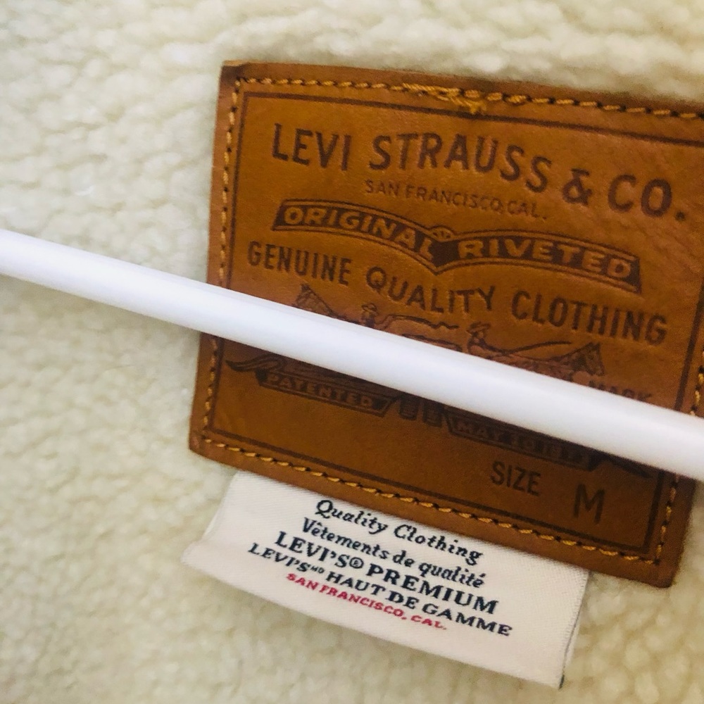 Levis Corduroy Women Jacket
